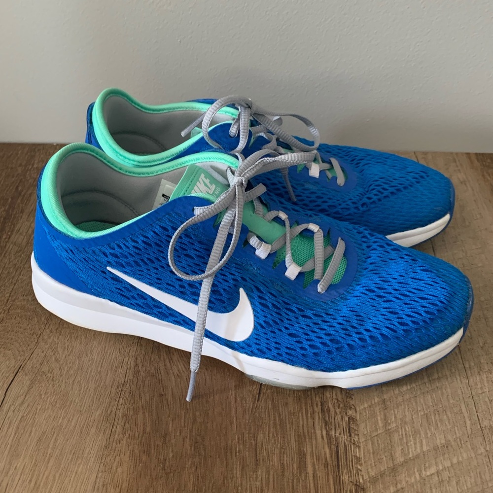 Nike Training Shoes (Size 8)